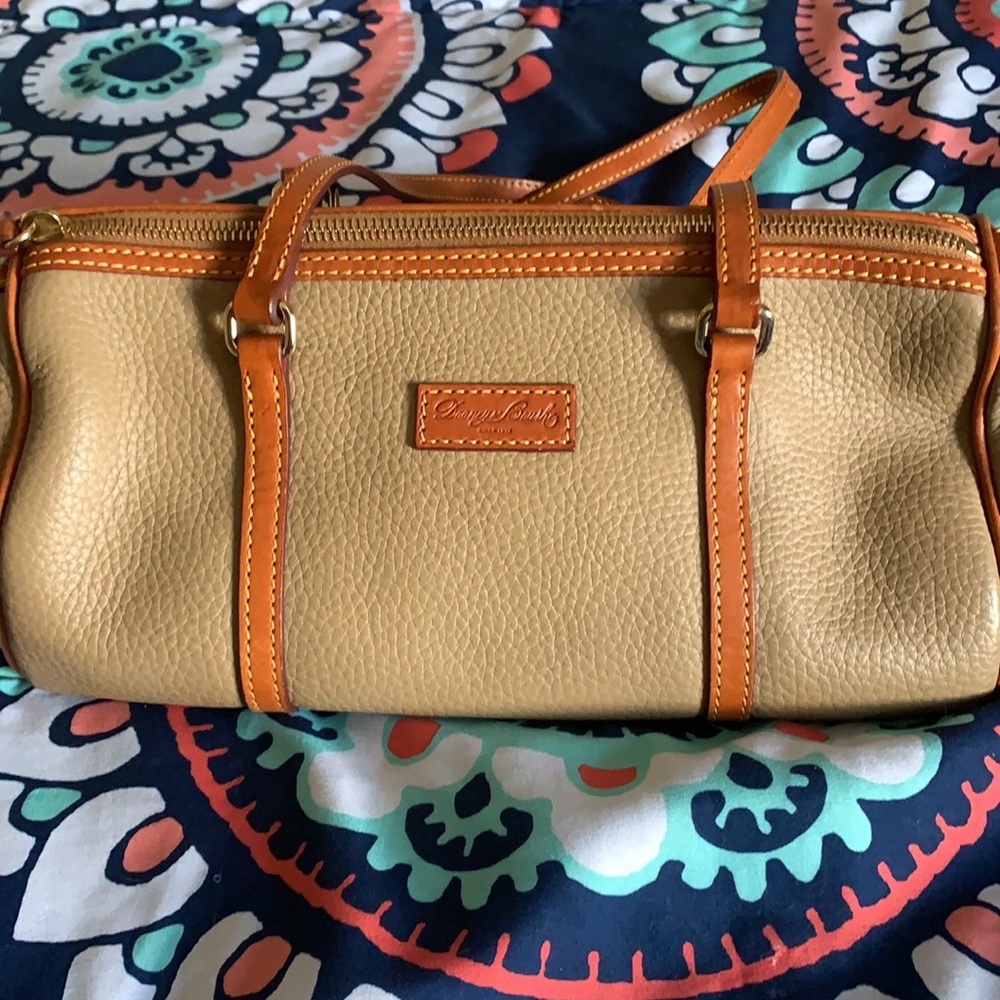 Dooney & Bourke Vintage tan & light brown handbag